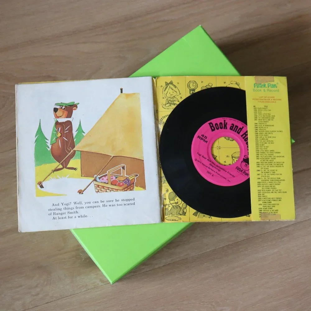 1974 Yogi Bear Jellystone 45 RPM Record & Book - Picture 4 of 5